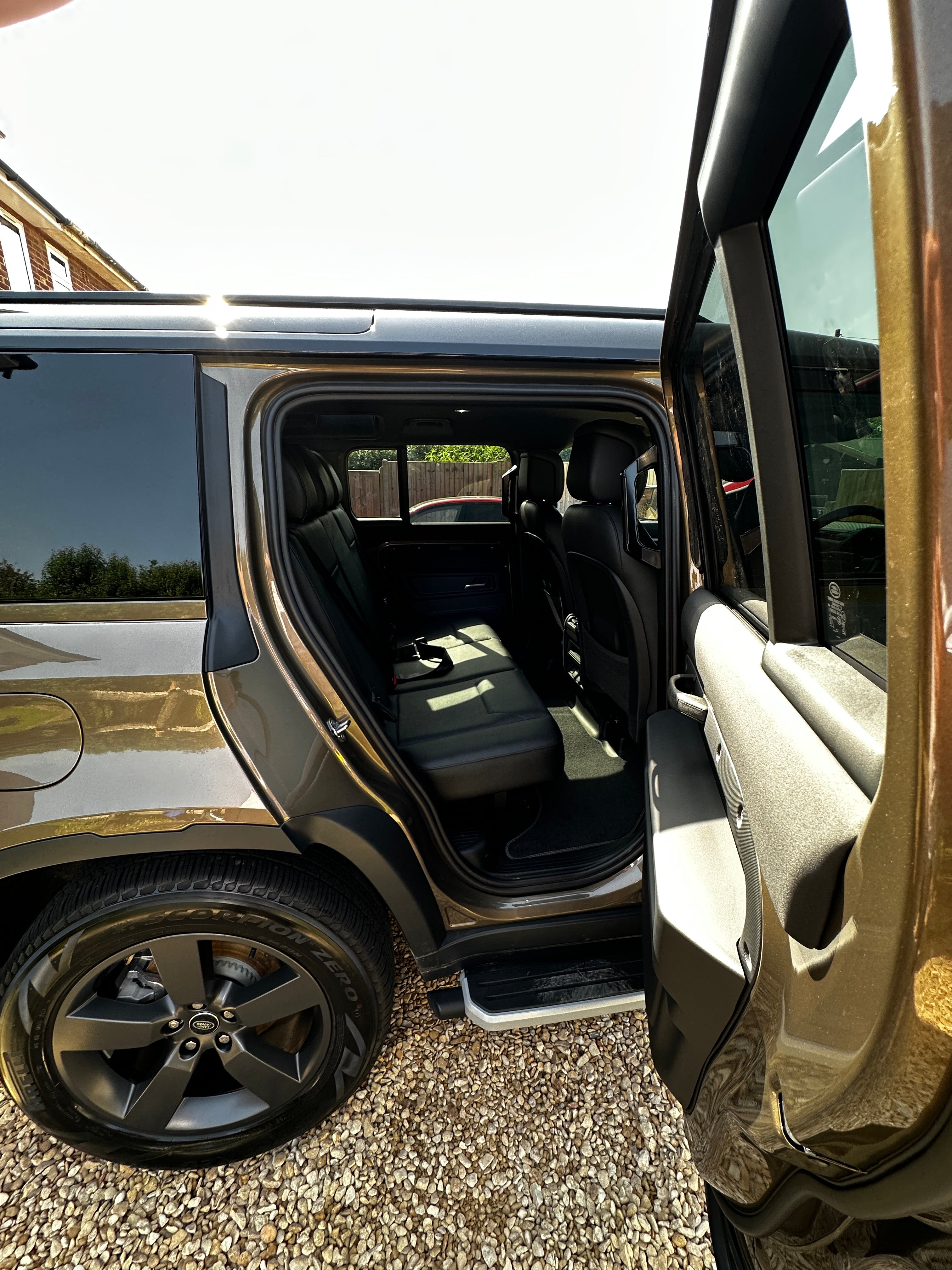 L663 Defender 110 Genuine JLR Rear Window Mouldings