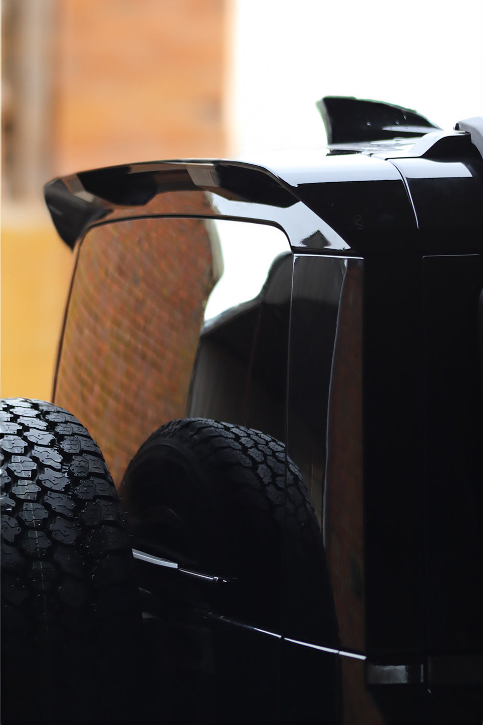 L663 Defender 2020+ Rear Replacement Spoiler
