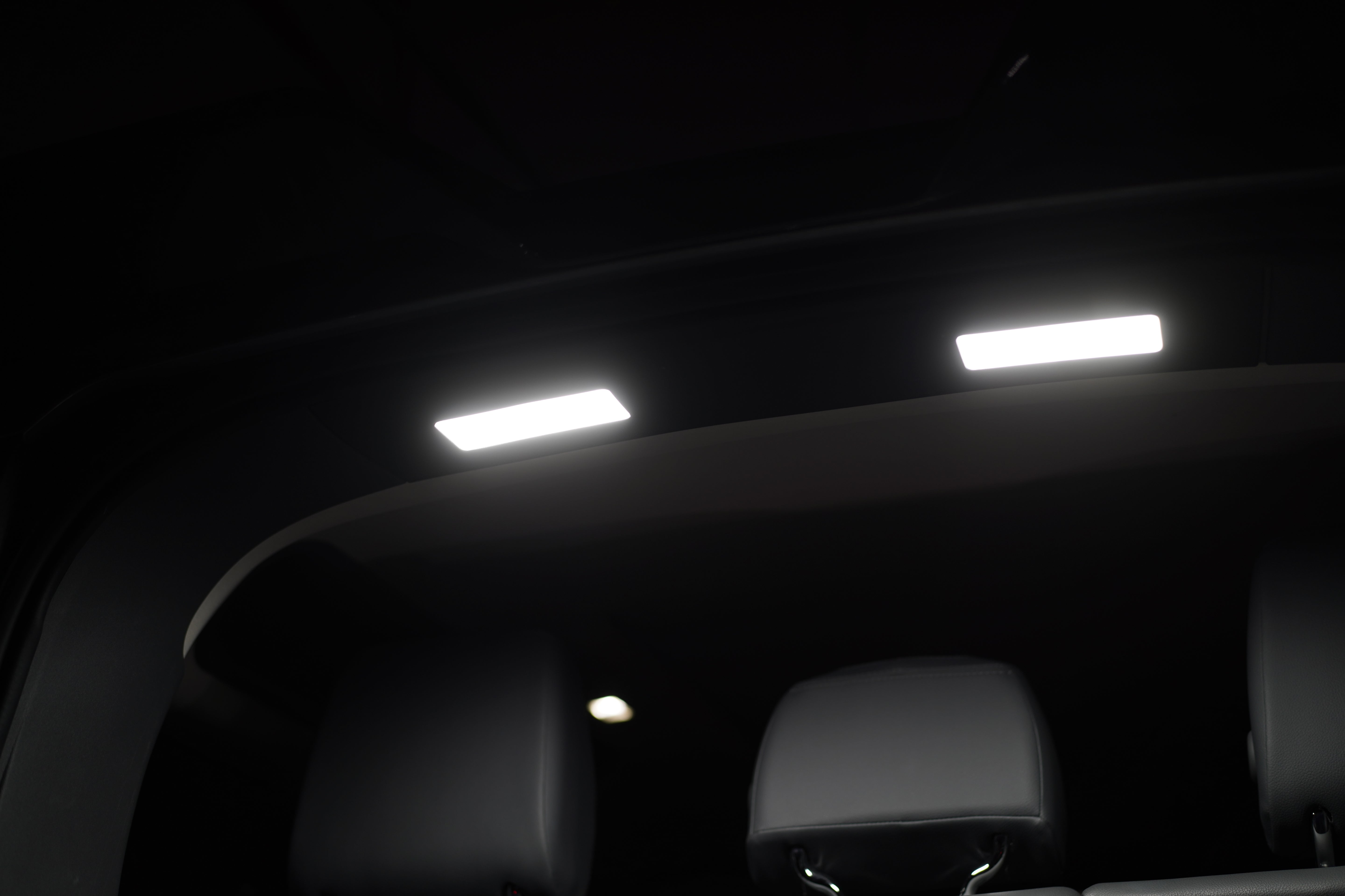 Plug & Play Rear Loadspace Light for L663 Defender