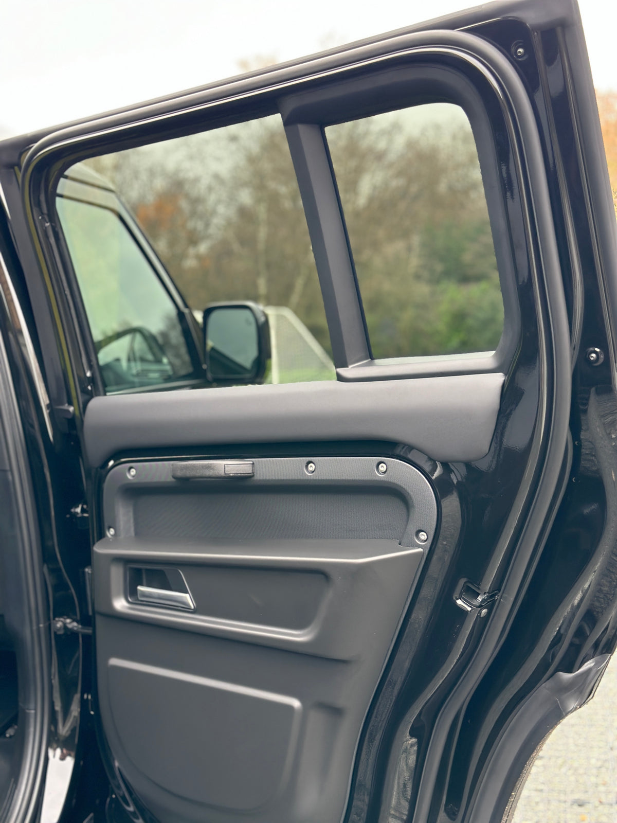 L663 Defender 110 Premium Package
