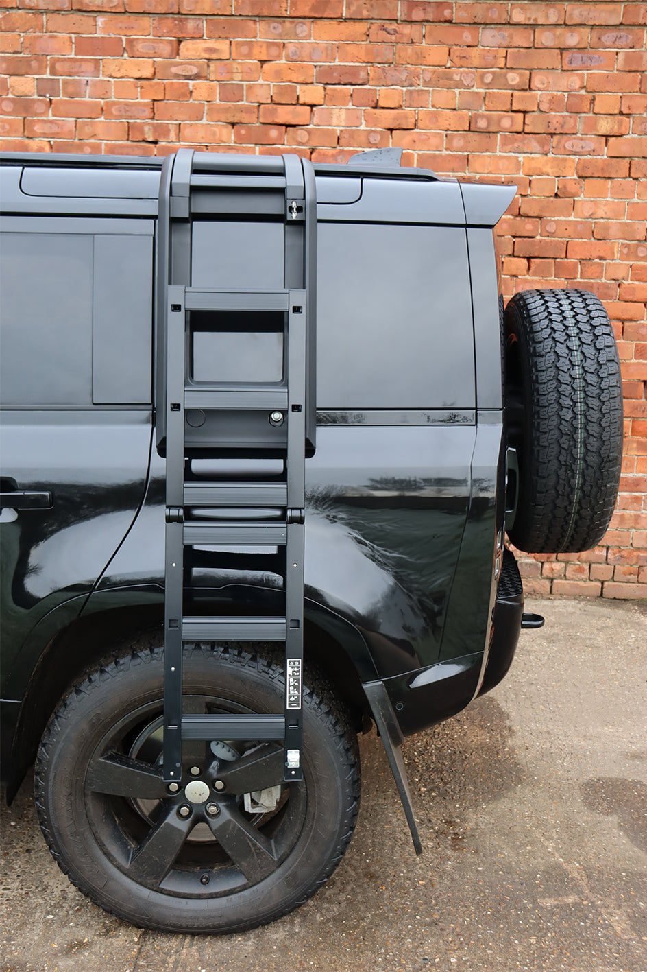 Defender L663 2020+ Deployable Side Mounted Ladder