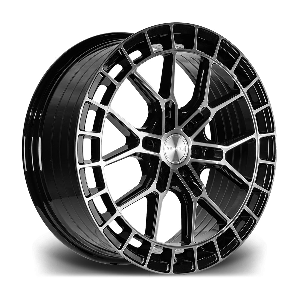 Riviera RF26 alloy wheel in Black Polished Dark Tint finish